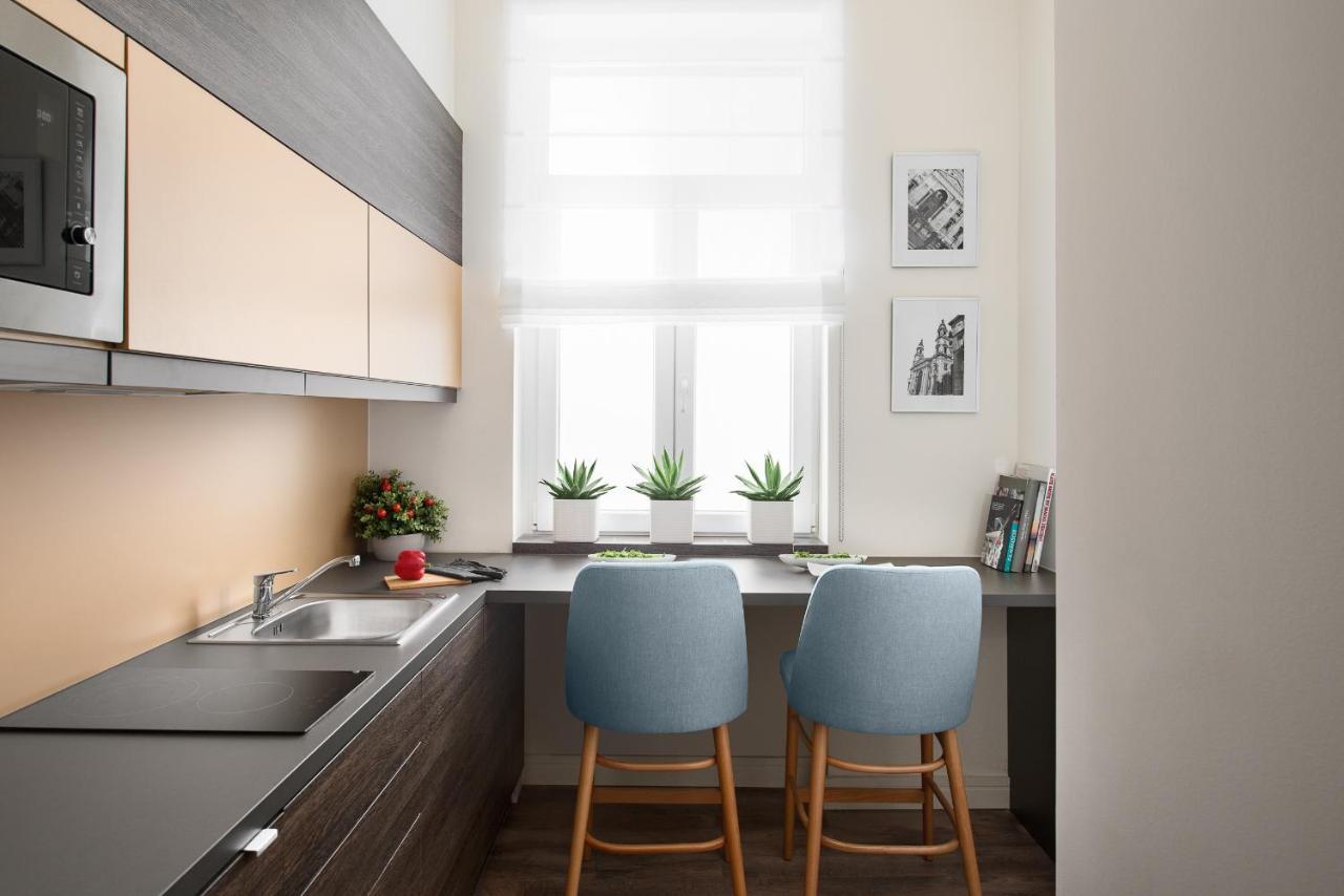 Colton Budapest Révay Apartments Esterno foto