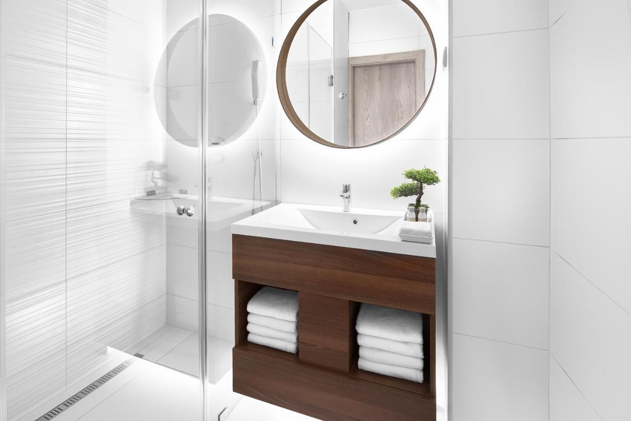 Colton Budapest Révay Apartments Esterno foto