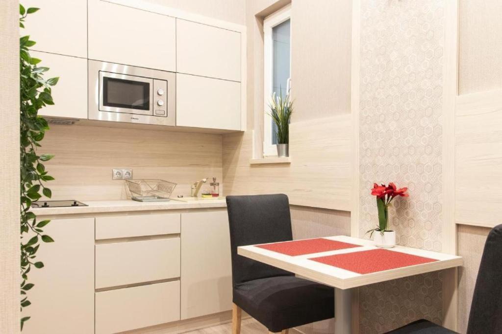 Colton Budapest Révay Apartments Esterno foto