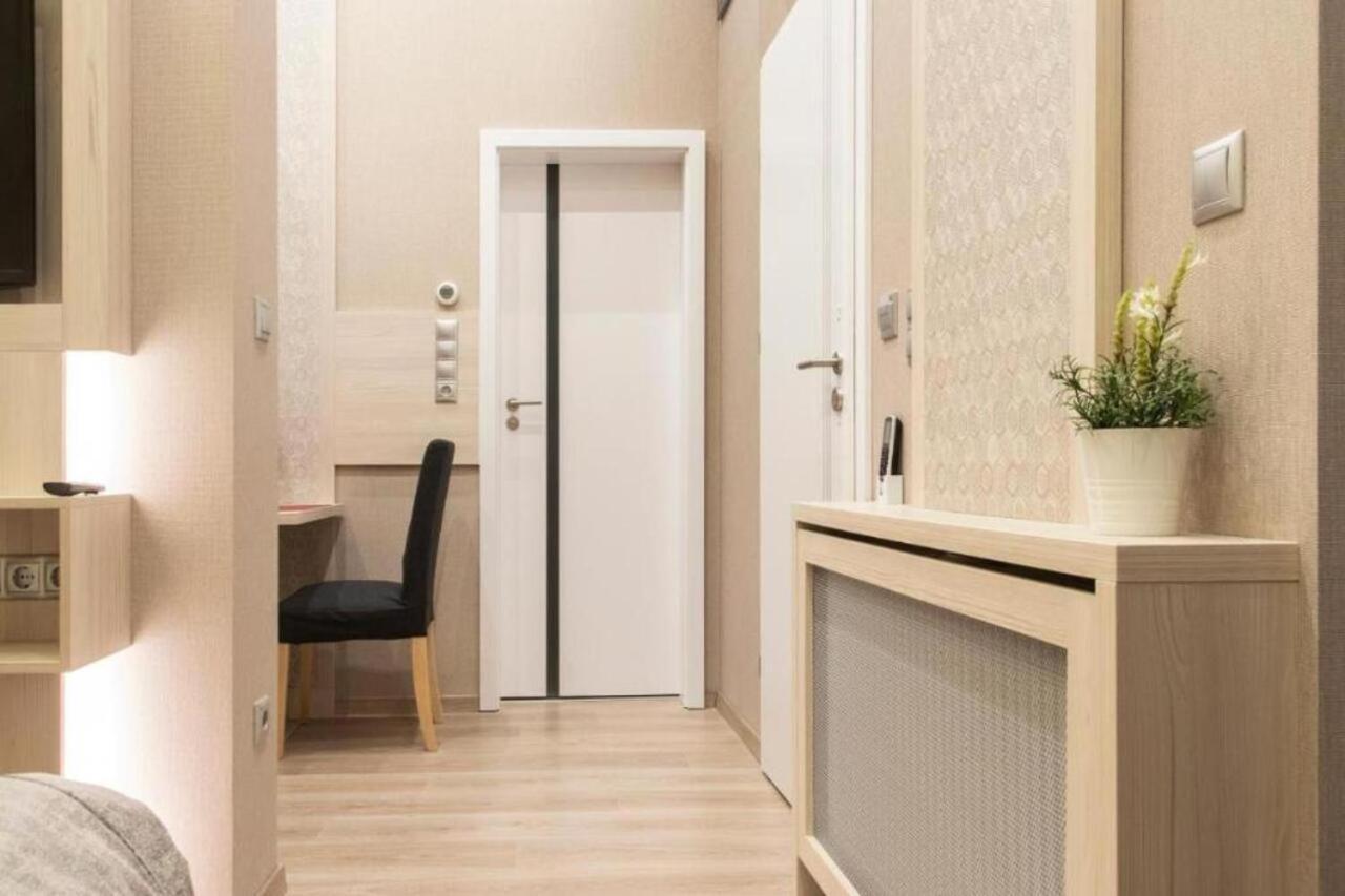 Colton Budapest Révay Apartments Esterno foto